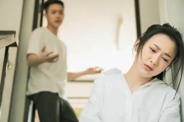 Chàng trai gục ngã khi ra mắt nhà bạn gái, dáng ngủ nhìn phì cười-4