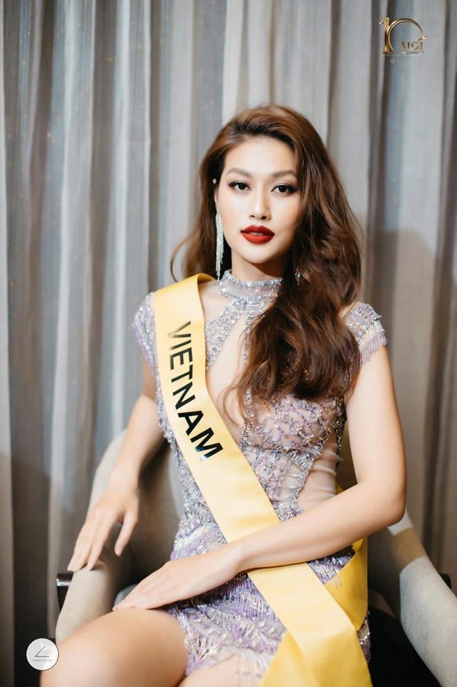 Hoa hậu Thiên Ân từng công khai gọi một soái Tây là chồng-10
