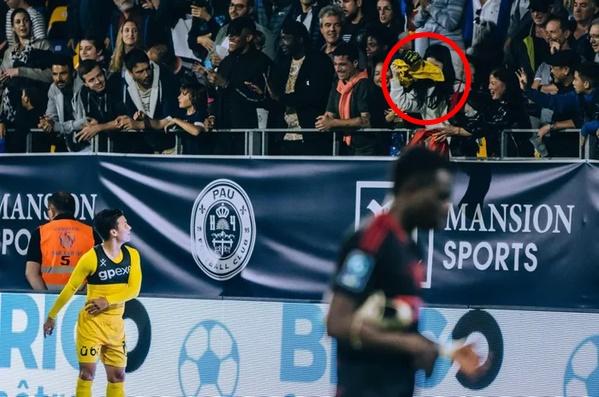 Ảnh nét căng Quang Hải tỏ tình Chu Thanh Huyền ở trời Tây-3