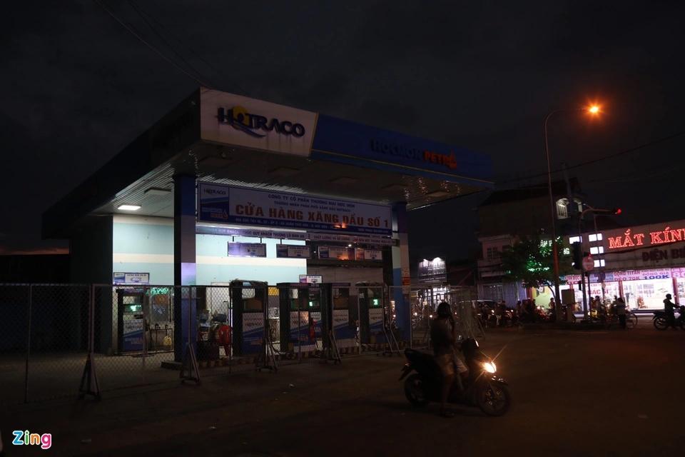 Hàng loạt cây xăng ở cửa ngõ TP.HCM hết xăng-1
