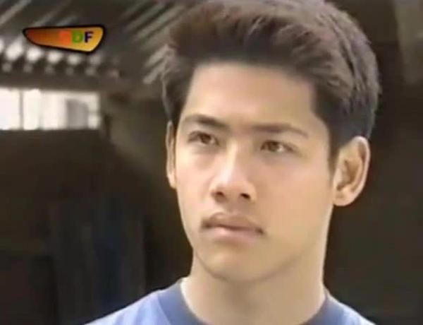 Nam chính hiền nhất của Hoa Cỏ May: Sự nghiệp thăng tiến nhờ sức mạnh tình thân-1