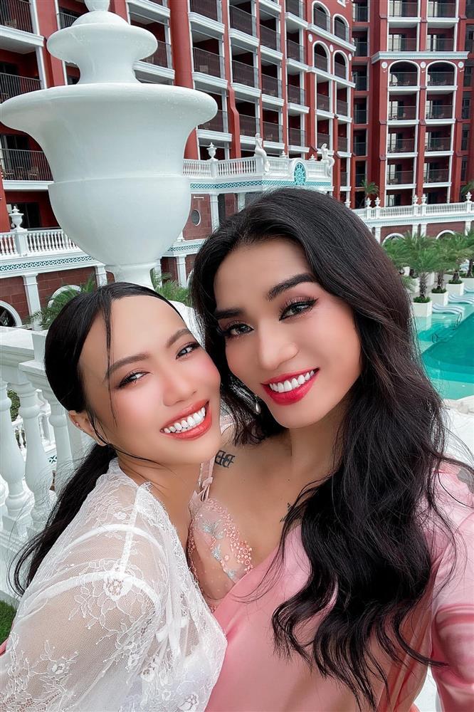 Một phù dâu của Diệu Nhi lộ ý đồ tăm tia chú rể Anh Tú-4