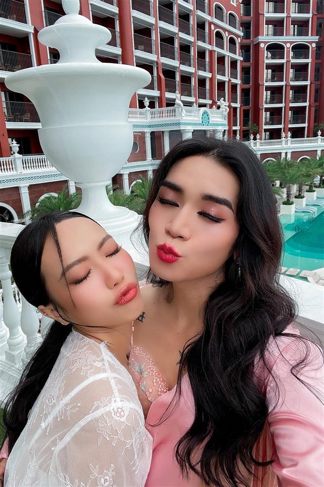 Một phù dâu của Diệu Nhi lộ ý đồ tăm tia chú rể Anh Tú-5