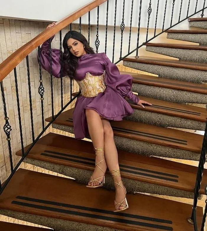 Miss Universe 2021 khoe vòng eo con kiến sau thời gian tăng cân vì bệnh-6