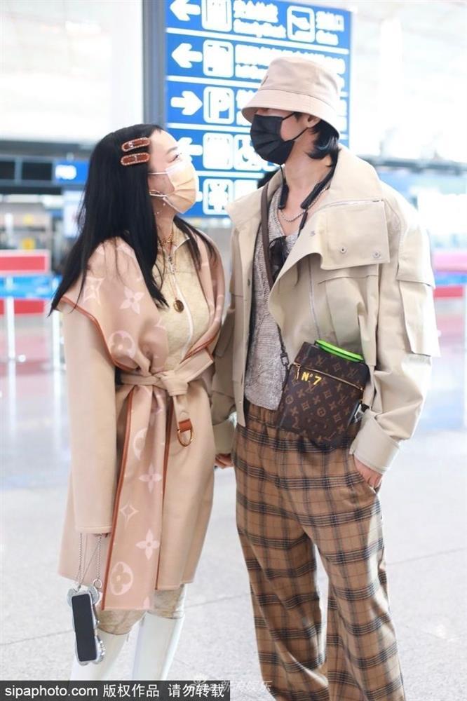 Sáng tỏ tin đồn Chung Lệ Đề ly hôn chồng trẻ-4