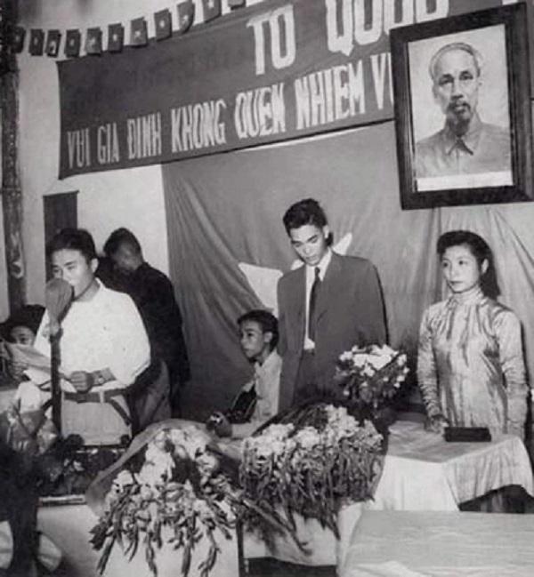 Ảnh cưới giản dị 30 năm trước gây bão: Rước dâu bằng xe đạp-8