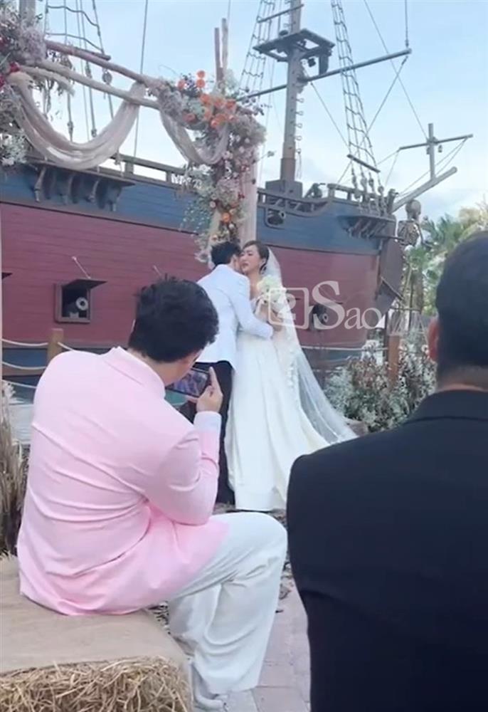 Cô dâu Diệu Nhi tấu hài chú rể: Yêu thì chán nhưng làm chồng tuyệt vời-3