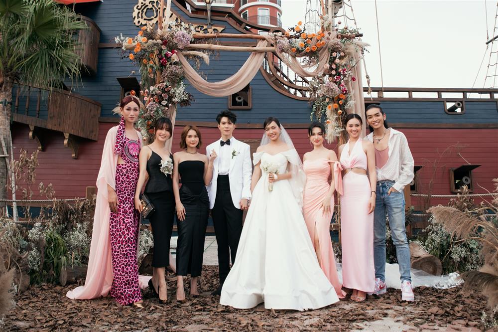 Ngọc Trinh đọ sắc Minh Hằng: 2 mỹ nhân HOT hơn cô dâu Diệu Nhi-11