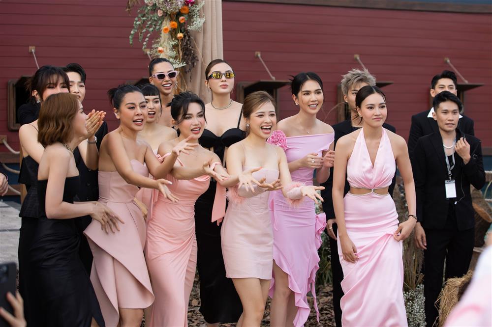 Ngọc Trinh đọ sắc Minh Hằng: 2 mỹ nhân HOT hơn cô dâu Diệu Nhi-14