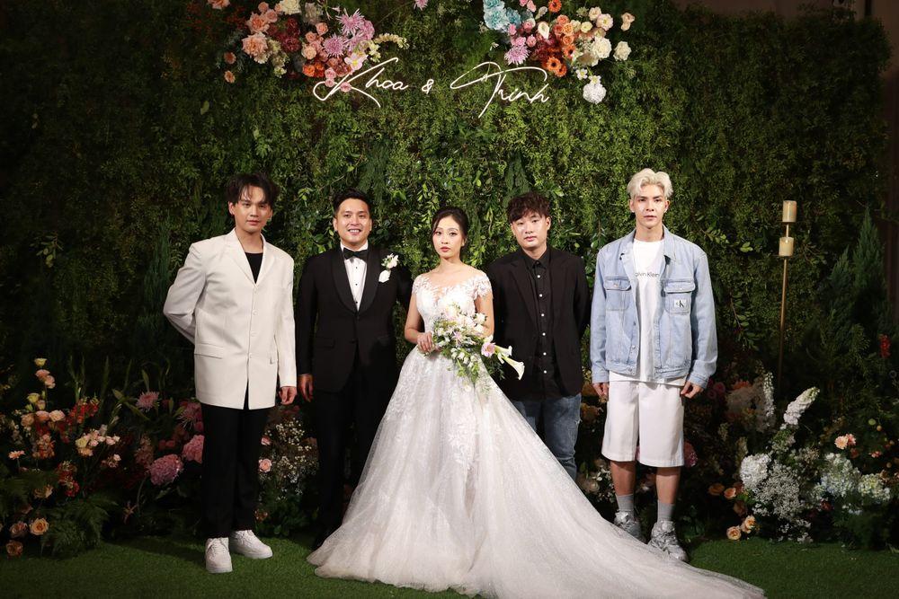 Lâm Vỹ Dạ, Trương Ngọc Ánh mặc sai ở đám cưới Liêu Hà Trinh?-8