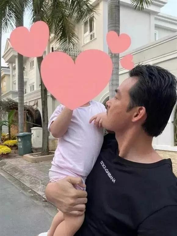 Quách Ngọc Ngoan khoe clip, vô tình làm lộ rõ mặt con gái-6