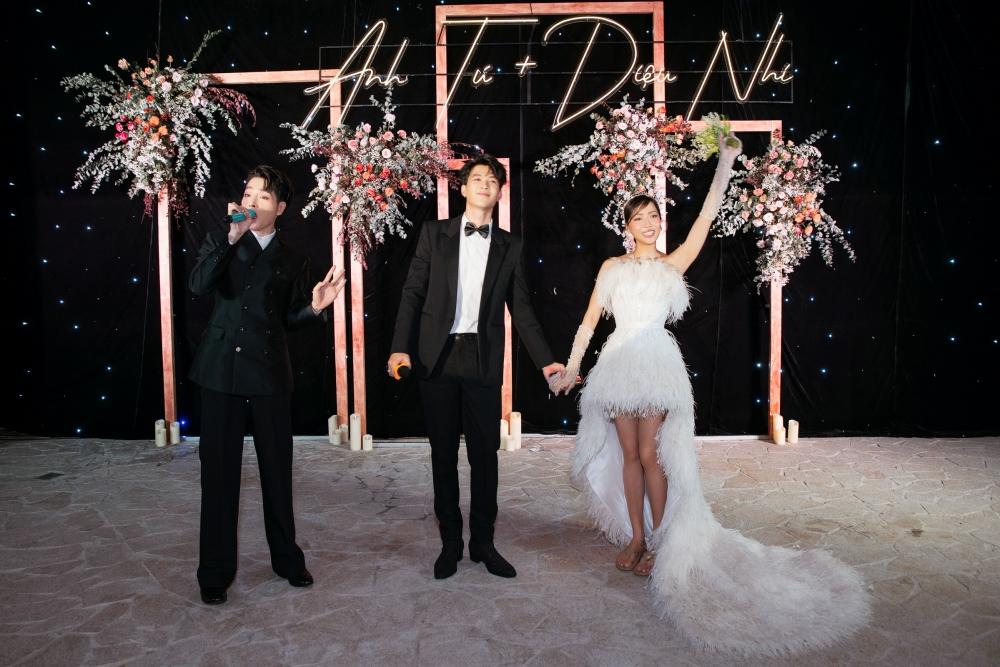 Clip 2 Thánh phá hit Lan Ngọc và Sam song ca tại đám cưới Diệu Nhi-7