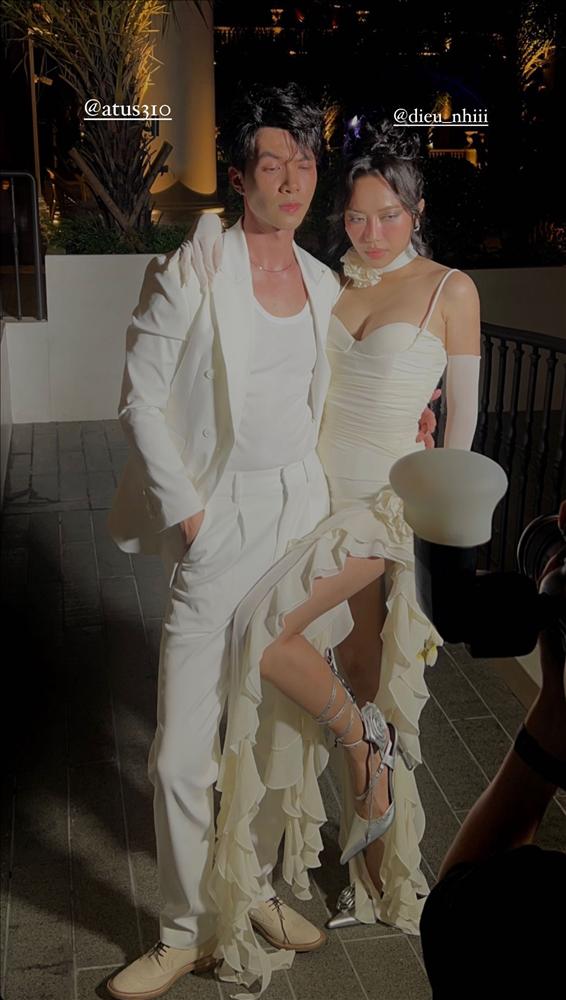 Diệu Nhi quăng giày, mặc váy cưới với dép lê để quẩy cho sung-9