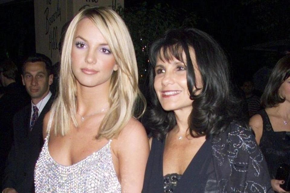 Britney Spears kể từng bị mẹ tát vì tiệc tùng đến 4 giờ sáng-1