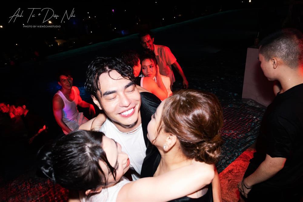 Trấn Thành bế bổng Kỳ Duyên, Anh Tú nộp phạt bao nhiêu cho vừa?-8