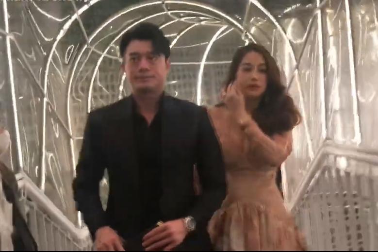 Trương Ngọc Ánh mừng sinh nhật bên tình trẻ mà ngỡ đính hôn-7