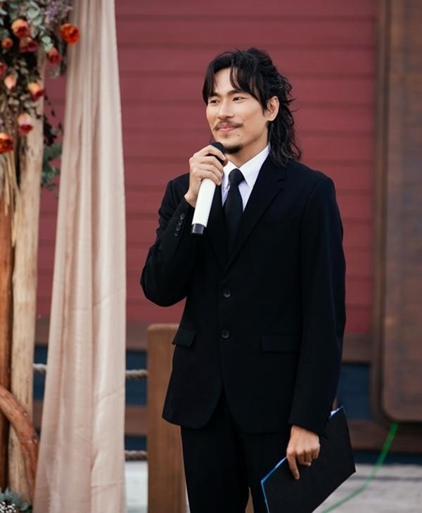 Diện mạo khác lạ của Kiều Minh Tuấn là cho vai diễn mới?-1