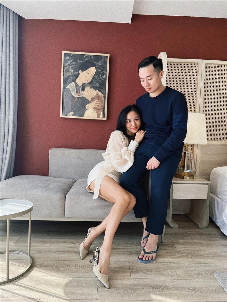 Tin showbiz Việt ngày 11/10: Bà xã vui mừng khi thấy Công Lý đi làm-11