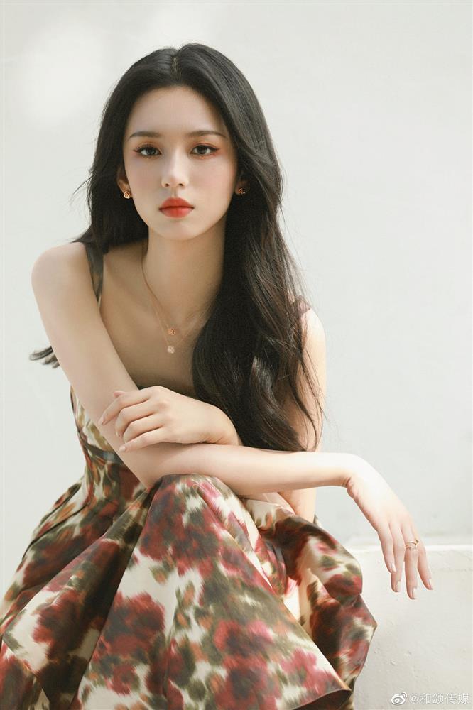 Dàn mỹ nữ thay thế Dương Mịch: Trẻ nhưng nhạt như nước ốc-1