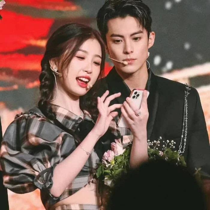 Ngu Thư Hân và Vương Hạc Đệ lộ hint hẹn hò, phim giả tình thật?-1