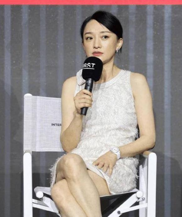 Châu Tấn bị nghi thẩm mỹ khi để lộ cằm khác lạ-1