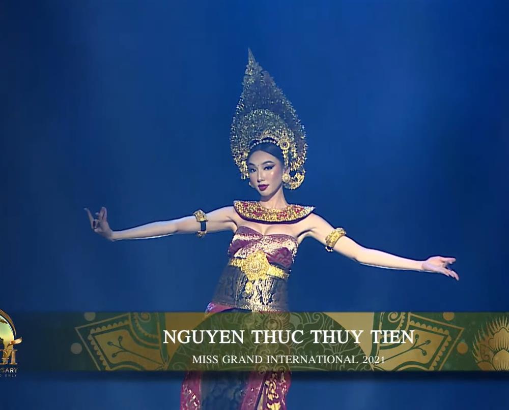 Thiên Ân trình diễn an toàn, Thùy Tiên sáng bừng tại Indonesia-6
