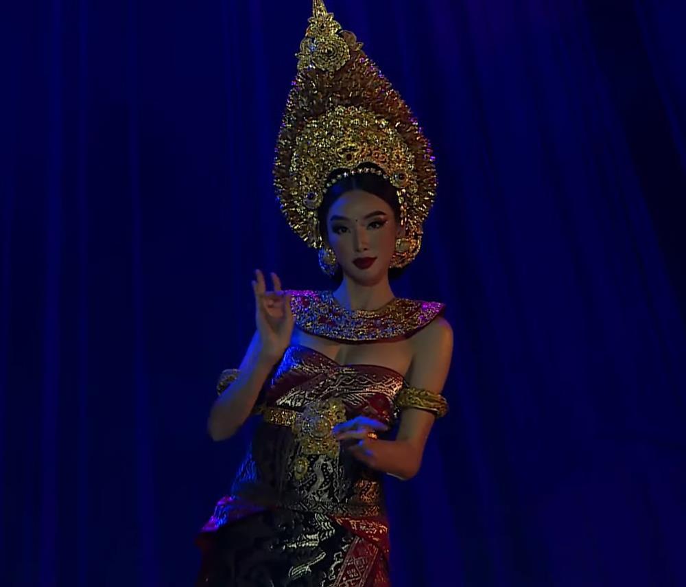 Thiên Ân trình diễn an toàn, Thùy Tiên sáng bừng tại Indonesia-9