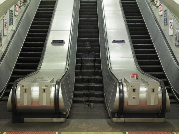 Kinh ngạc nam nghệ sĩ có khả năng tàng hình trước mắt mọi người-5