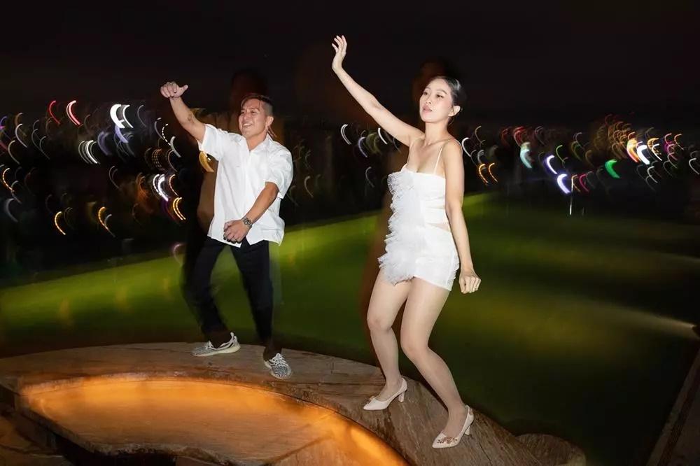 MC không cần kịch bản thiệt hại lớn sau đám cưới Liêu Hà Trinh-2