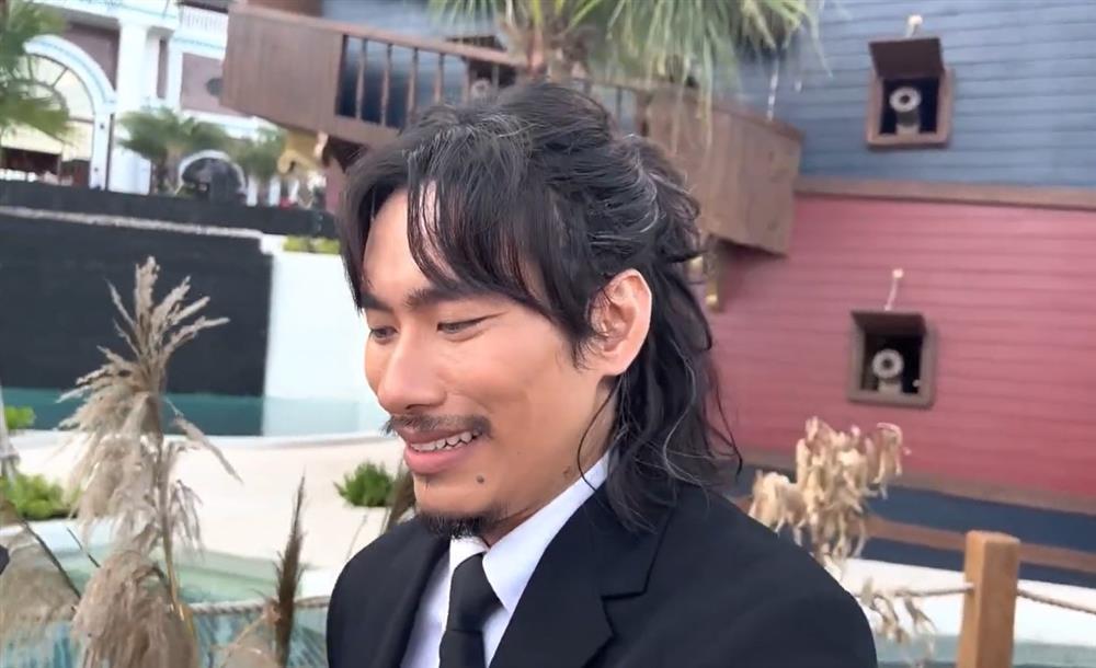 Kiều Minh Tuấn hệt cướp biển, hé lộ cát-xê dẫn đám cưới Diệu Nhi-3