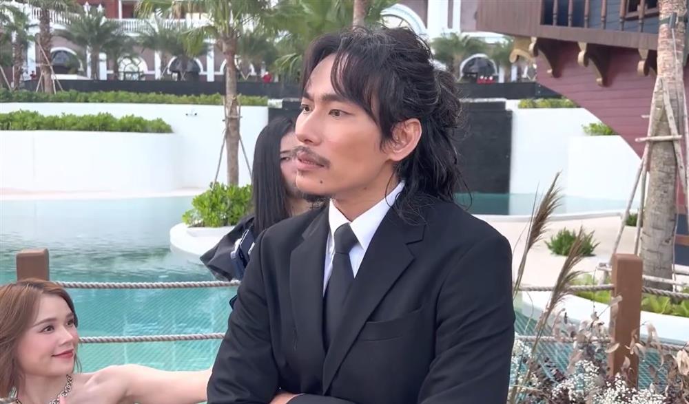 Kiều Minh Tuấn hệt cướp biển, hé lộ cát-xê dẫn đám cưới Diệu Nhi-4