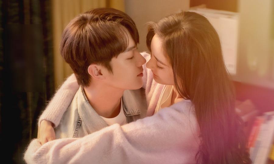 Phim của Dương Mịch bị hoãn lịch chiếu vì quá nhiều cảnh nhạy cảm-1