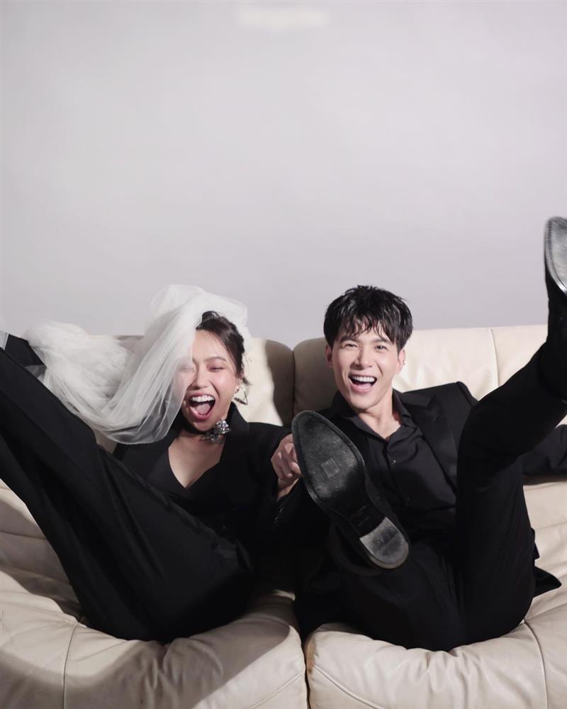 Diệu Nhi tổng kết ảnh cưới với bộ hình mặc vest đen chuẩn men-5