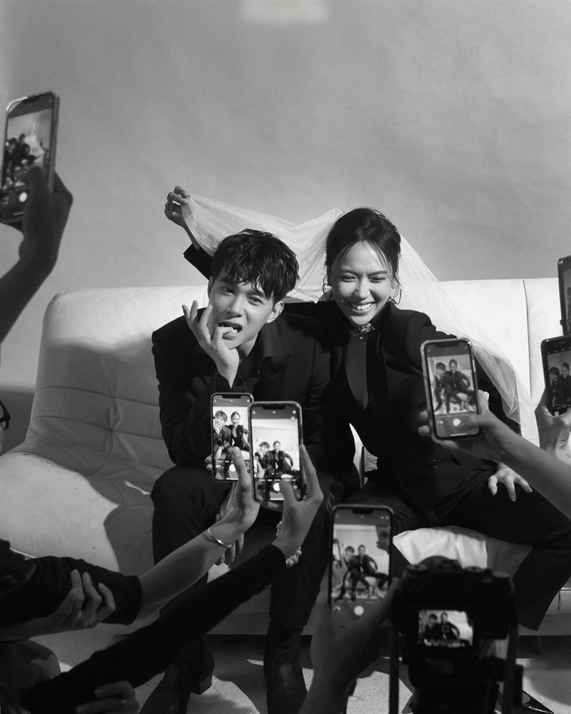 Diệu Nhi tổng kết ảnh cưới với bộ hình mặc vest đen chuẩn men-8