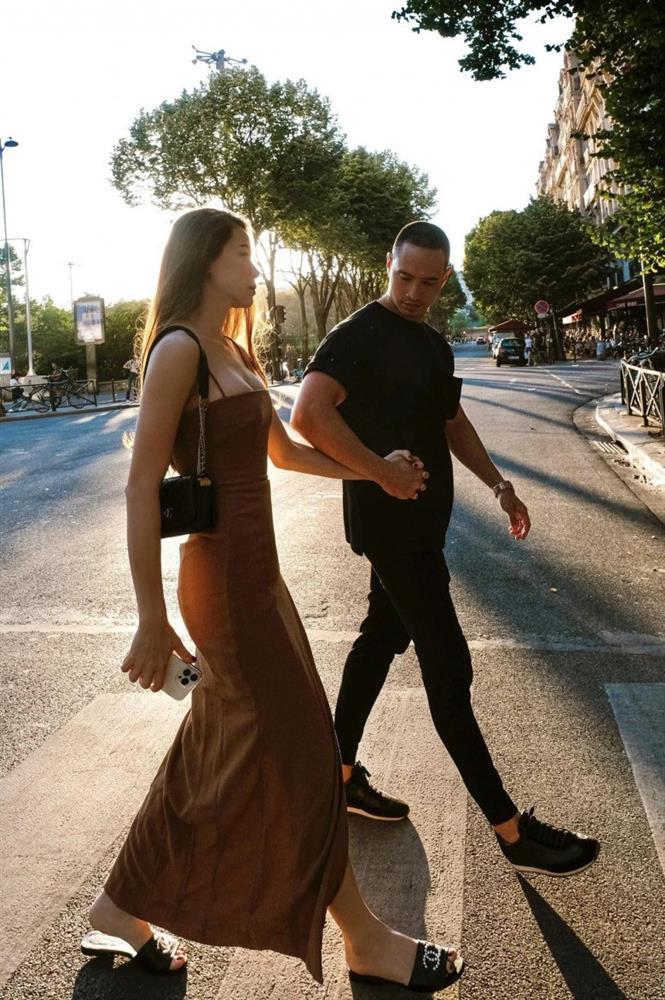 Hà Hồ - Lệ Quyên đi dép lê hàng chục triệu vi vu châu Âu-15