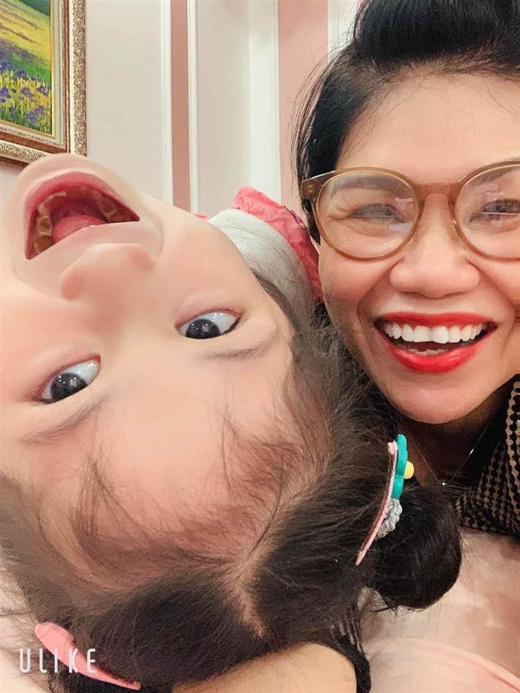 Hé lộ về người mẹ ruột cực XỊN của đại gia Đoàn Di Băng-2