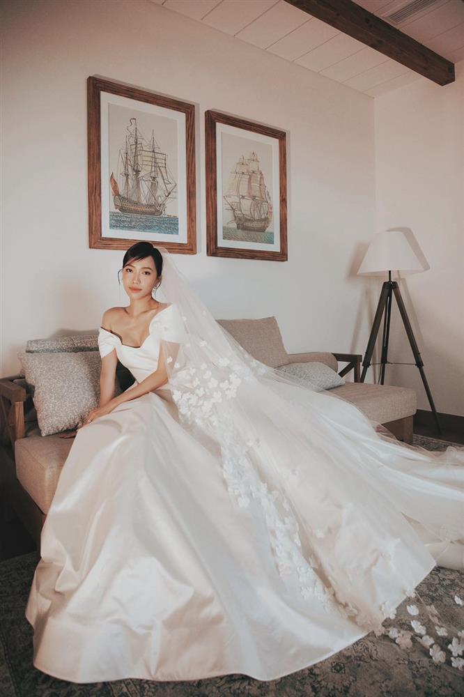 Chiếc váy cưới lấy cảm hứng từ vẻ đẹp phụ nữ Việt  Mon Ami Wedding
