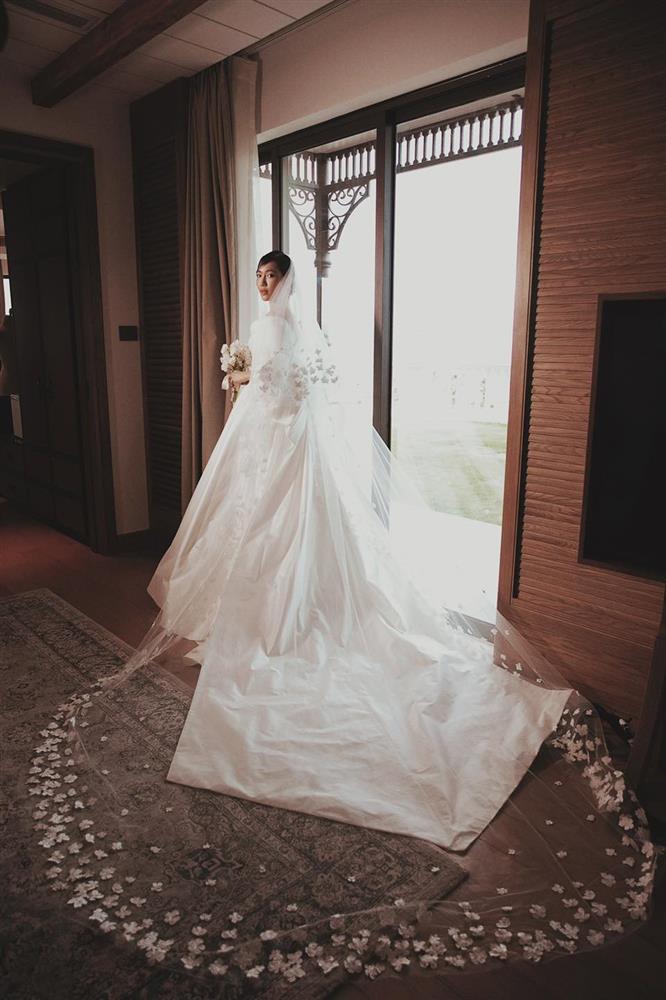 Vì sao Diệu Nhi gọi váy cưới của mình là độc nhất vô nhị?-2