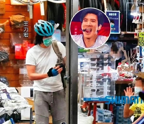 Nhường biệt thự cho vợ con, Vương Lực Hoành sống lặng lẽ-3