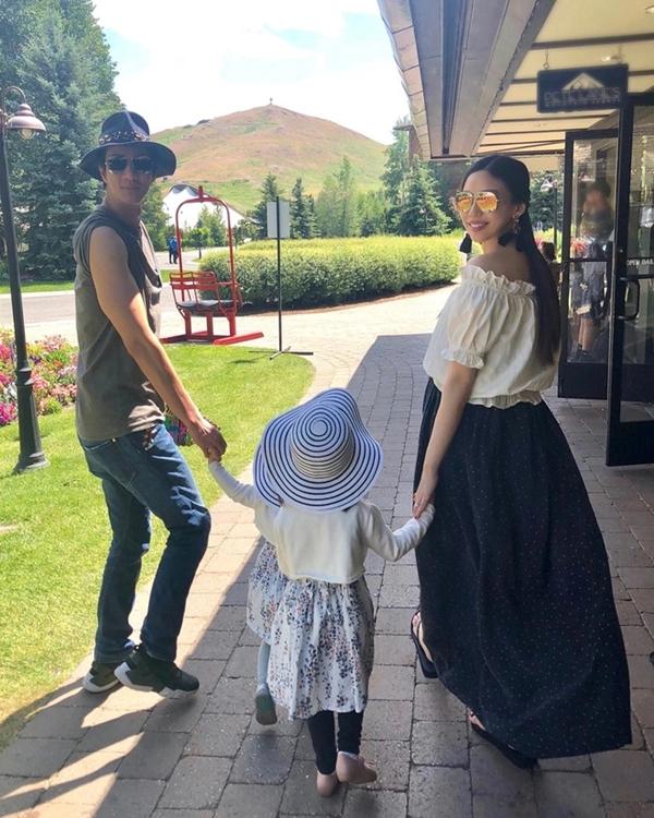 Nhường biệt thự cho vợ con, Vương Lực Hoành sống lặng lẽ-5