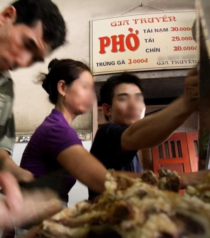 Hồi tưởng bảng giá phở 2004, gen Z choáng váng vì rẻ không tưởng-2