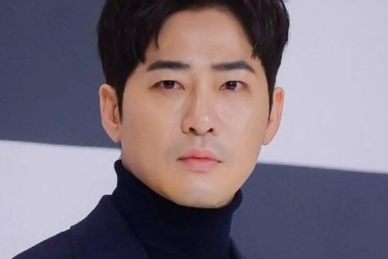 Kang Ji Hwan bồi thường 1,85 triệu USD sau vụ tội quấy rối tình dục