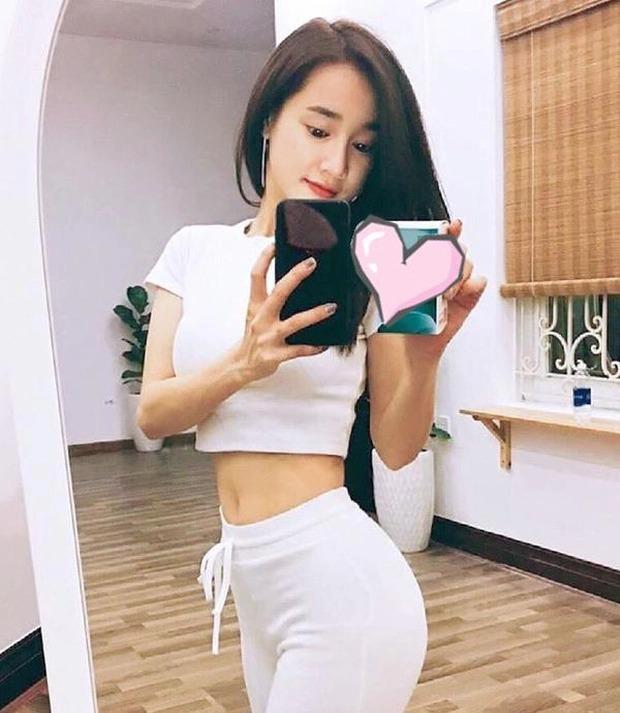 Nhã Phương tăng cân vẫn giữ được vòng eo con kiến-4