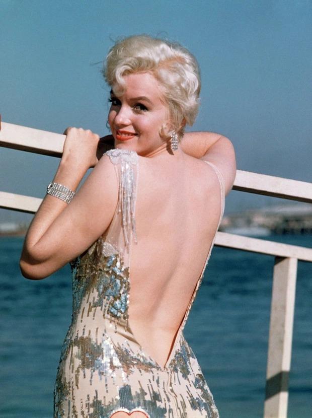 Câu chuyện ẩn sau 7 bộ cánh nổi tiếng của Marilyn Monroe-2