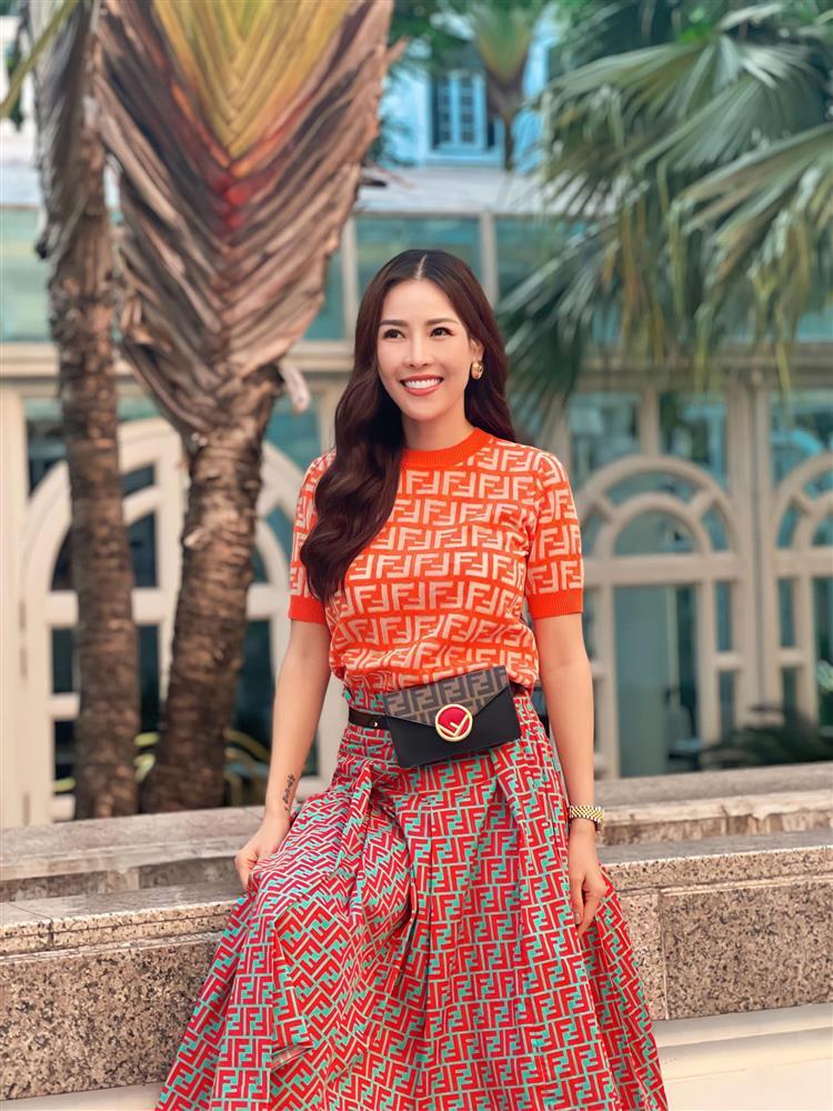 Tin showbiz Việt ngày 13/10: Quý Bình chúc mừng vợ ngày doanh nhân-6