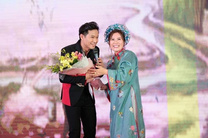 Tin showbiz Việt ngày 13/10: Quý Bình chúc mừng vợ ngày doanh nhân-1