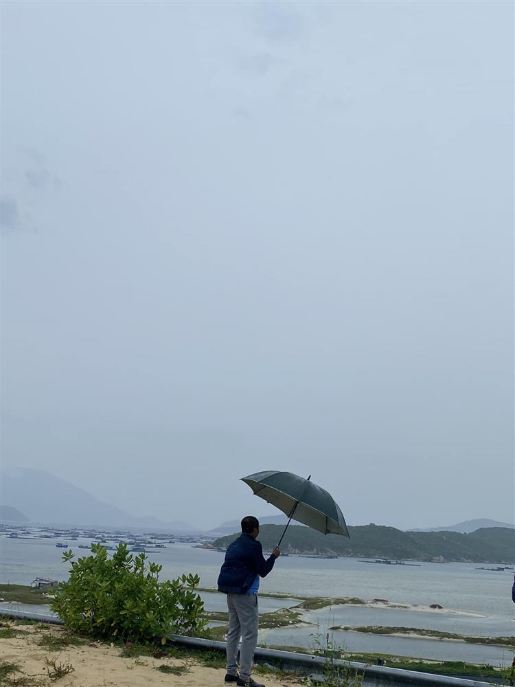 Tin showbiz Việt ngày 13/10: Quý Bình chúc mừng vợ ngày doanh nhân-9