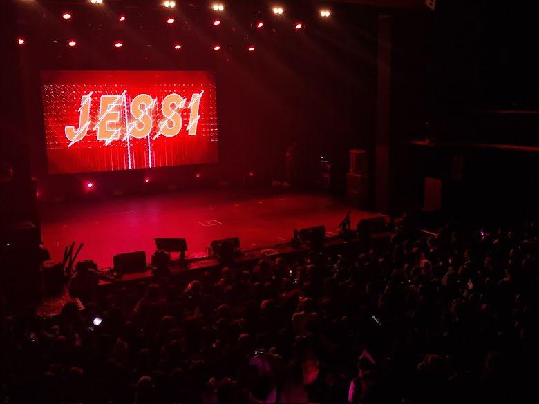 Jessi bị quản lý lừa đảo, phải lang thang khắp Paris tìm khách sạn-3