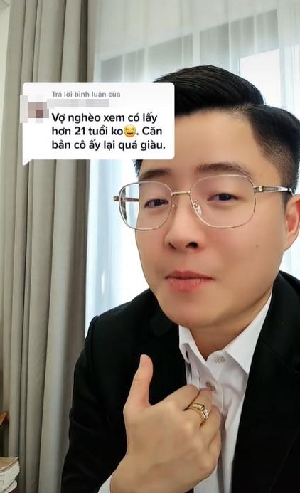 Hôn nhân mỹ nam chuyển giới nổi tiếng với CEO hơn 21 tuổi-9