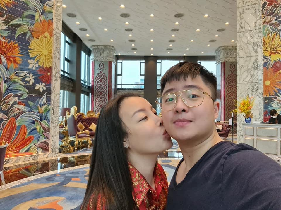 Hôn nhân mỹ nam chuyển giới nổi tiếng với CEO hơn 21 tuổi-10